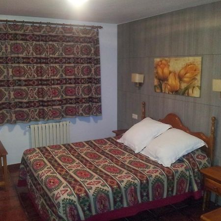 Apartamentos Petronilla Benasque Room photo